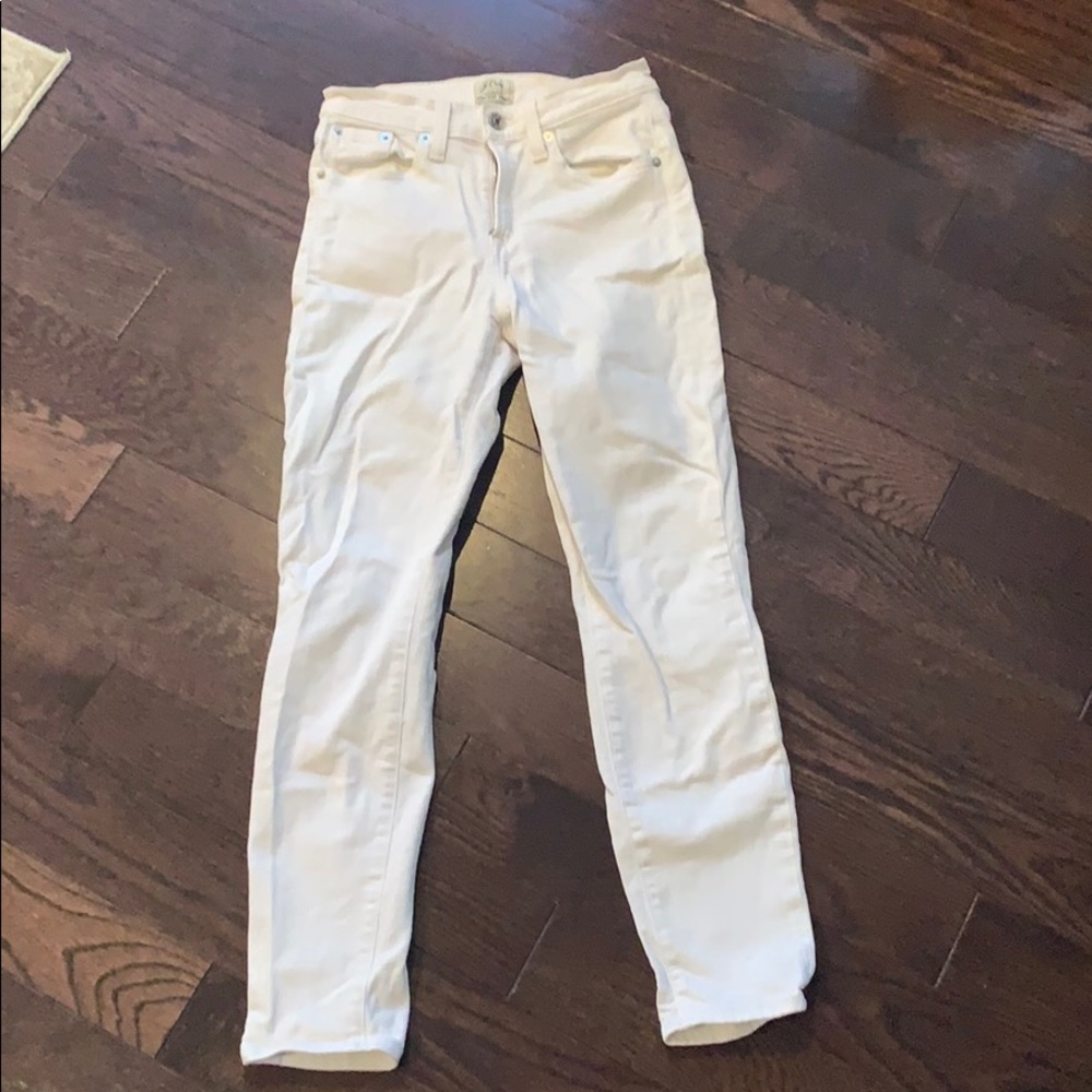 Petite white skinny jeans!